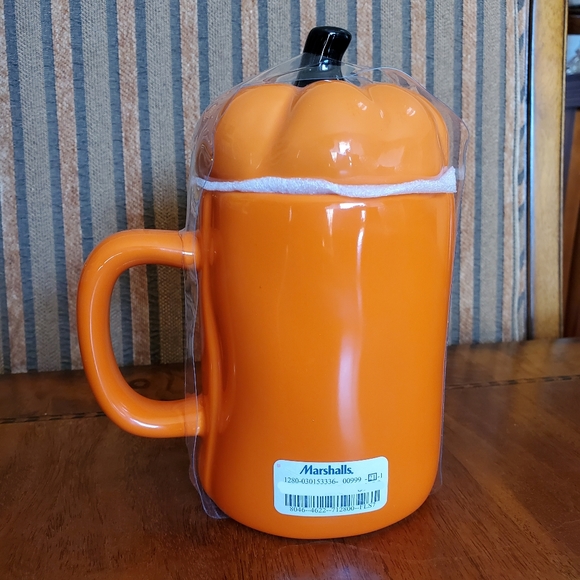 Rae Dunn BOO Jack O Lantern Pumpkin Mug - Picture 3 of 4